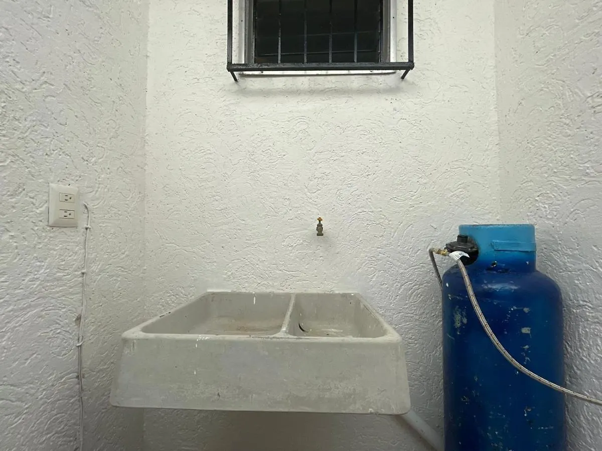 Casa En Puesta Del Sol/Excelente Ubicacion/2 Hab/Wifi/Netflix/Super Comoda Merida Holiday home