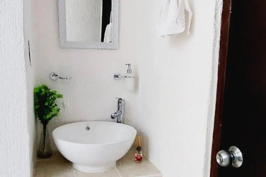 Casa En Puesta Del Sol/Excelente Ubicacion/2 Hab/Wifi/Netflix/Super Comoda Merida Holiday home