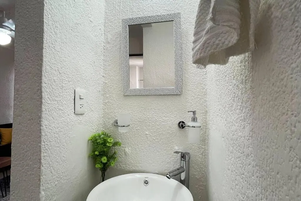 Casa En Puesta Del Sol/Excelente Ubicacion/2 Hab/Wifi/Netflix/Super Comoda Merida
